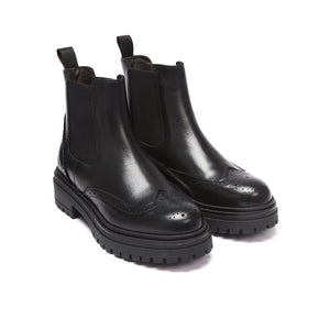 Wing cap chelsea boot black