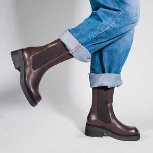 Chelsea boot dark brown