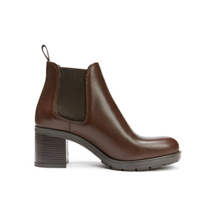 Heeled plain chelsea boot dark brown