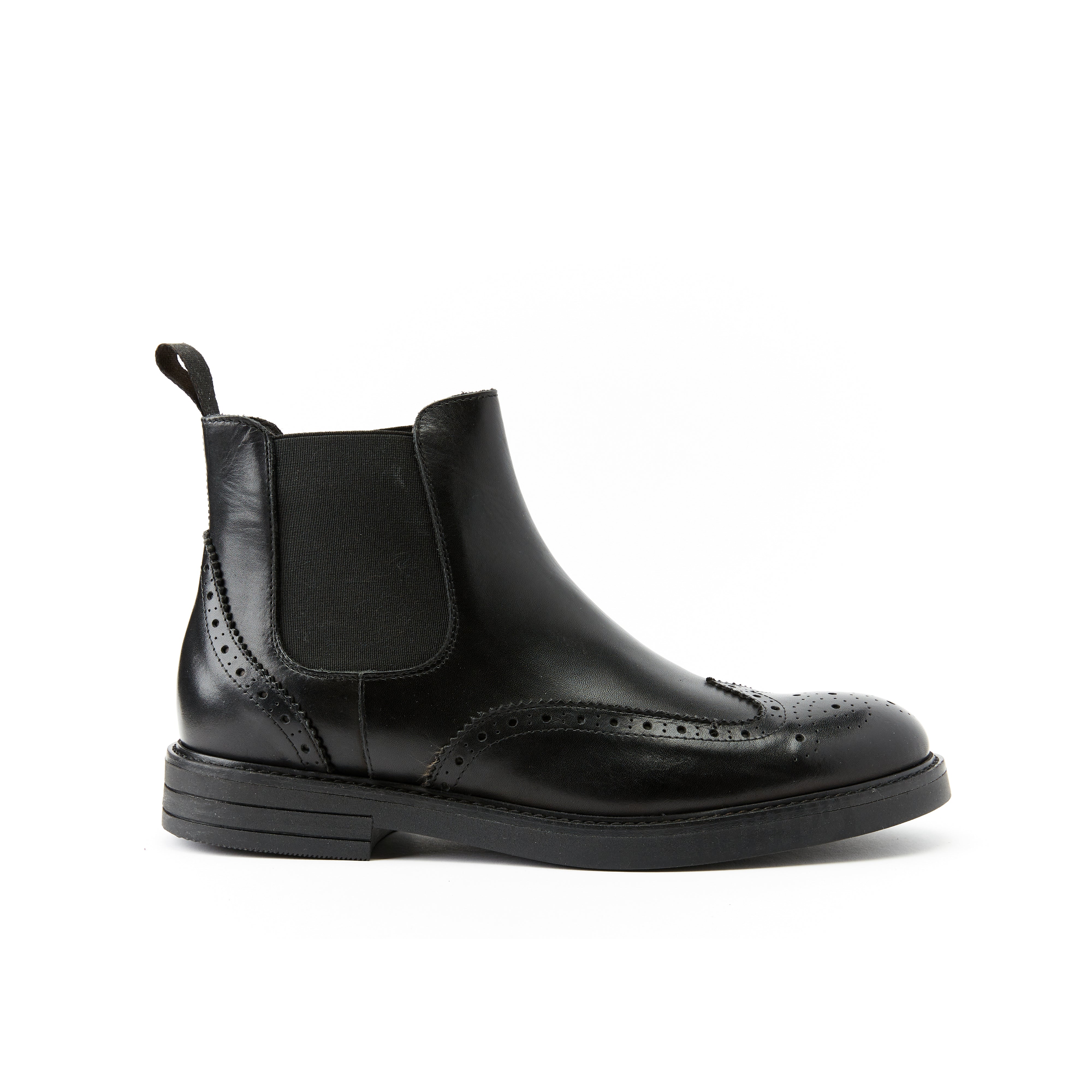 Wing cap chelsea boot black