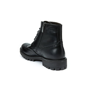 Wing cap ankle boot black