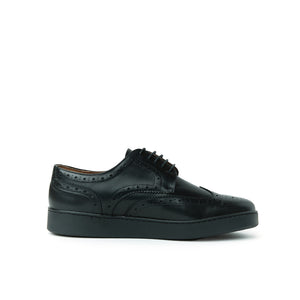 Wing cap sneaker black