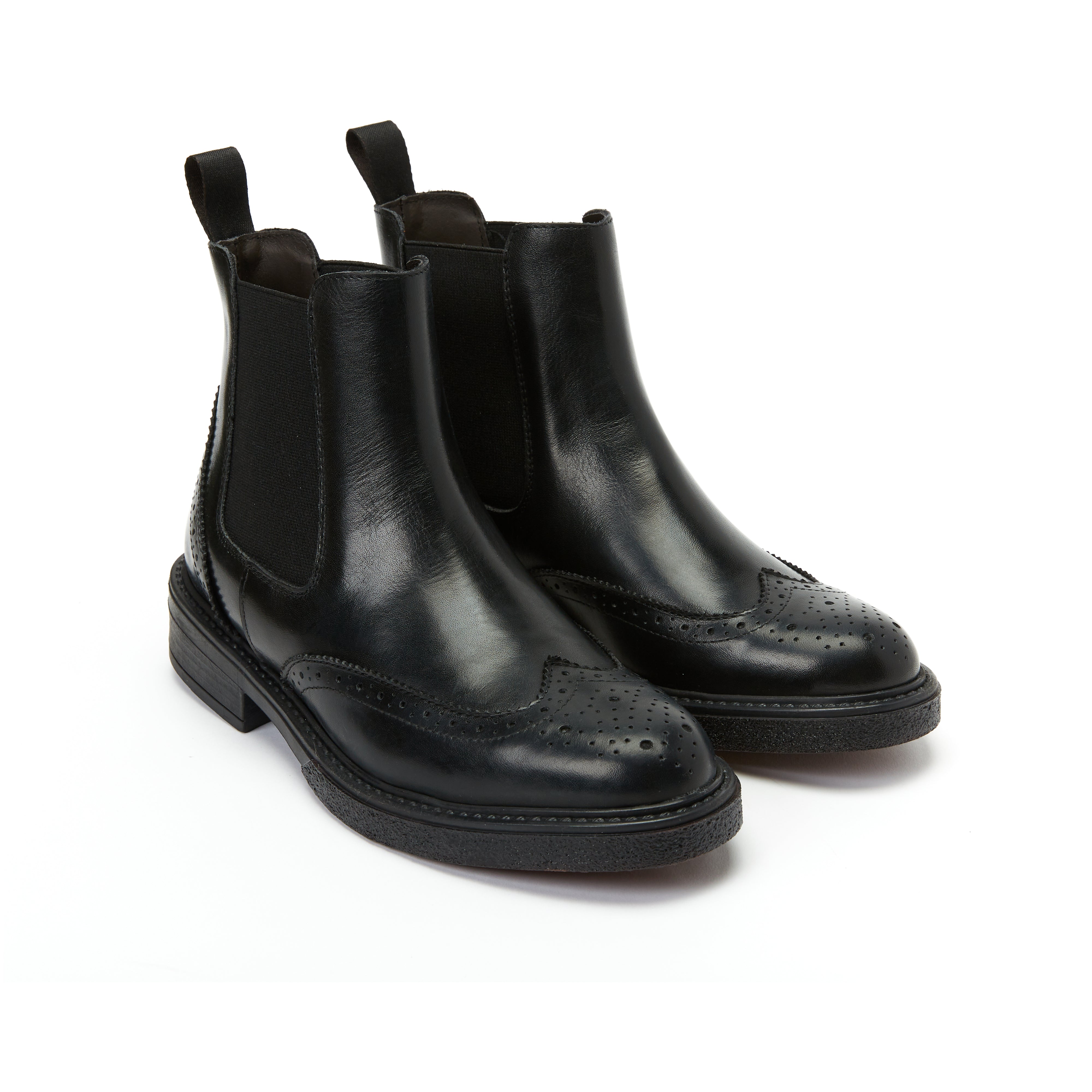 Wing cap chelsea boot black