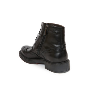 Wing cap laced boot black