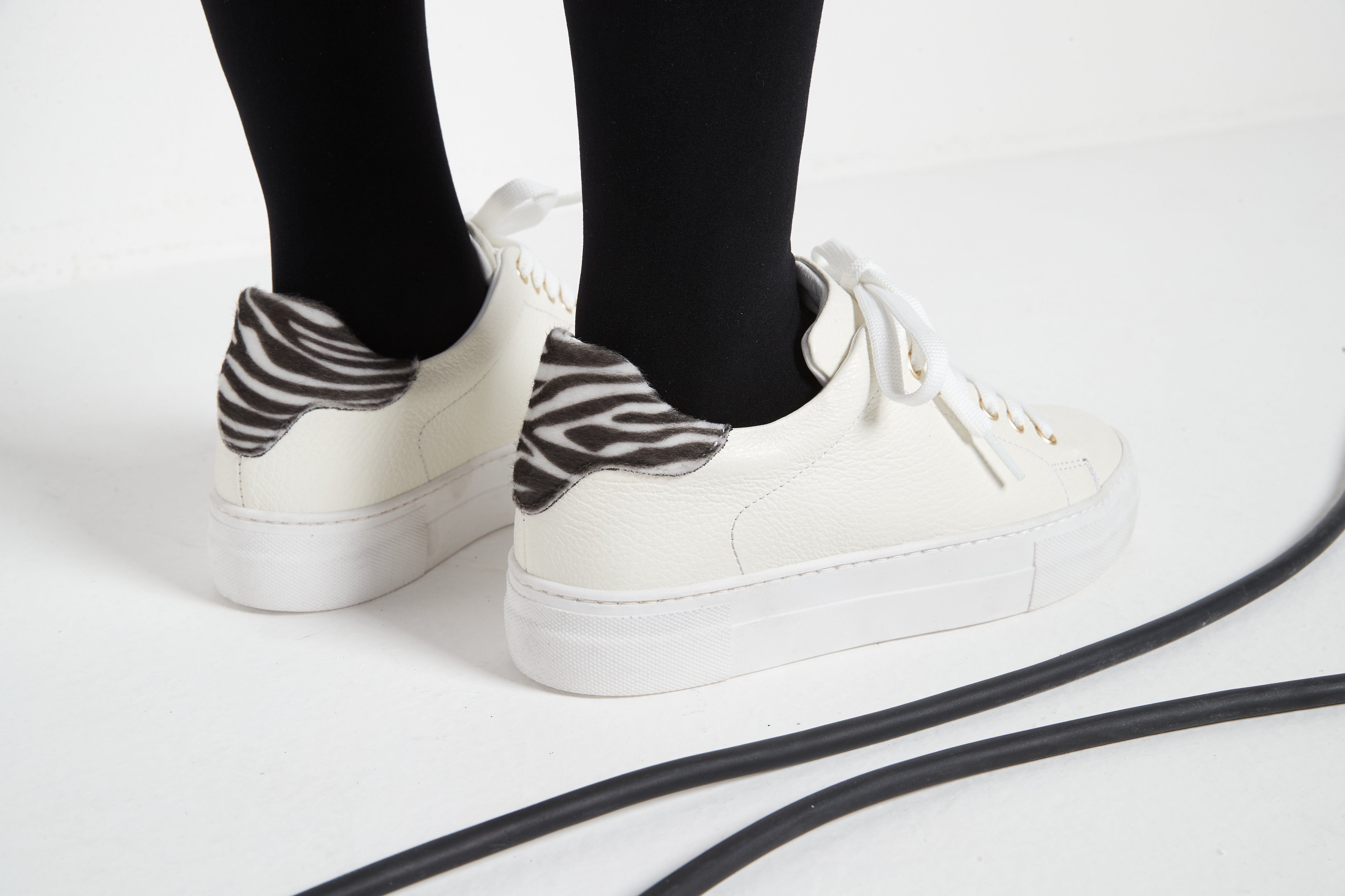 Sneaker cream white and zebra