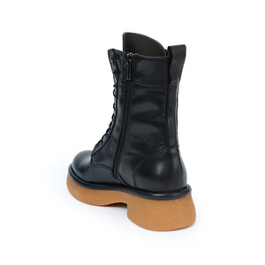 Lace-Up boot black